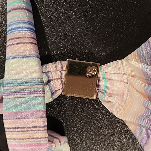 Victorias secret Hottie Halter bikini top, like new, size 34C - Picture 4 of 9